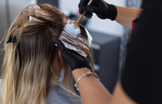 Hair Bleach, Developer and Peroxide: A Complete Guide for Hair Professionals